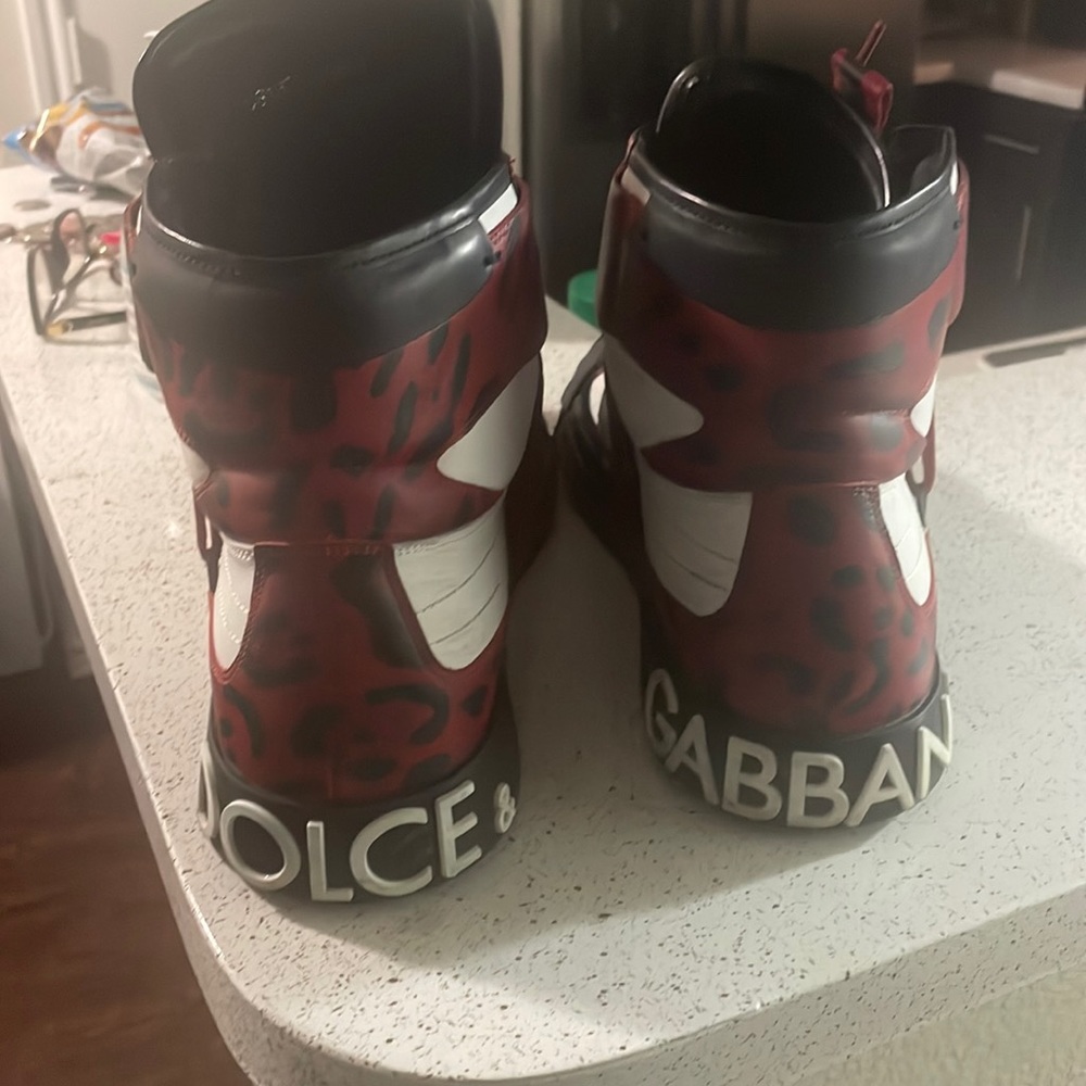 Size 12 Dolce & Gabbana shoes. Comes with box. In mint condition.
